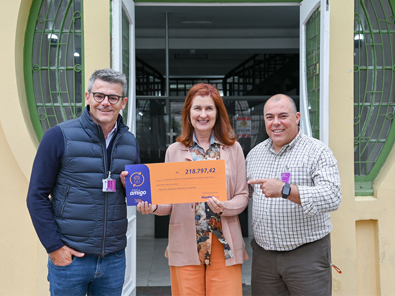Hospital Pequeno Príncipe recebe repasse da campanha Troco Amigo