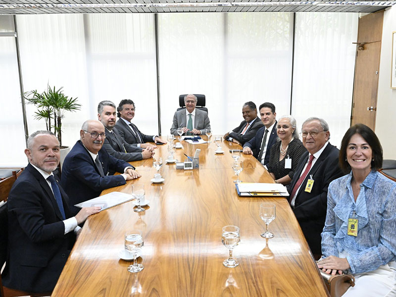 Regulamentação dos reajustes dos contratos de prestação dos serviços ao SUS é discutida