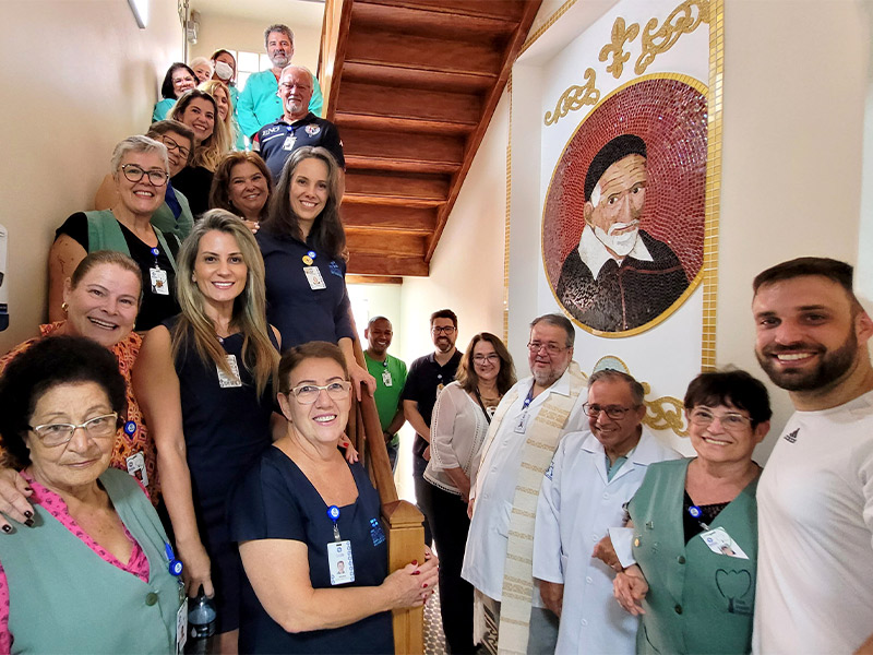 Voluntária do Hospital São Vicente de Paulo recebe homenagem