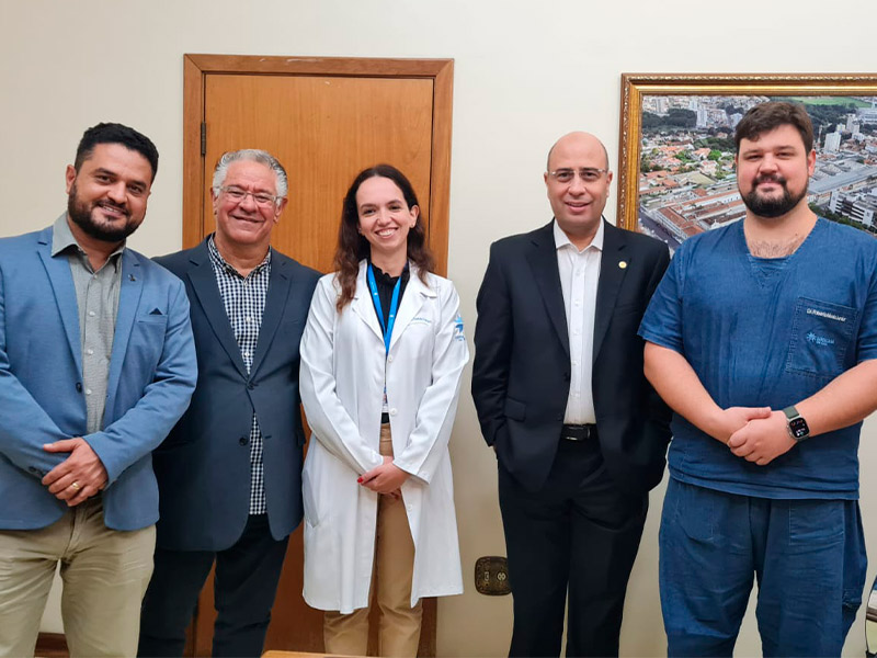Deputado Oséias de Madureira visita Santa Casa de São Carlos