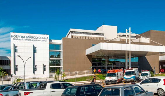 UTI’s do Hospital Márcio Cunha recebem premiação