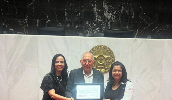 AEBMG homenageada pela ALMG pelos 78 anos de atividades
