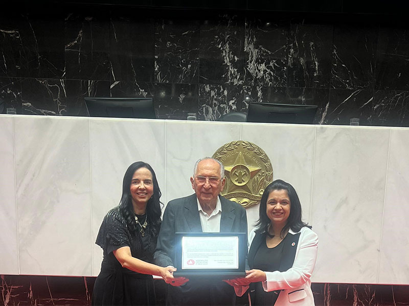 AEBMG homenageada pela ALMG pelos 78 anos de atividades