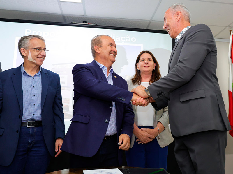 Governo de SC anuncia repasse de R$ 62 milhões ao Hospital Santo Antônio