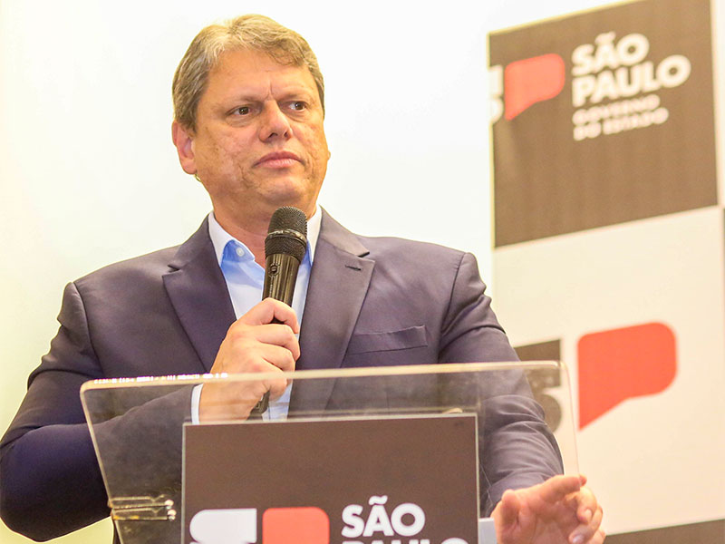 Tarcísio de Freitas lança maior programa de saúde digital da rede pública paulista