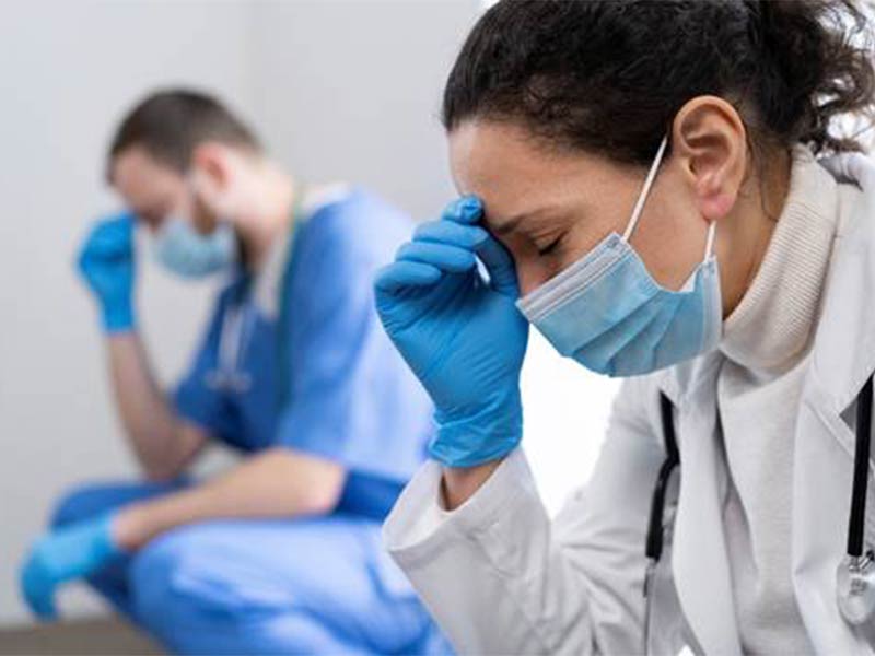 Tecnologia e saúde mental: como driblar o burnout dos médicos no Brasil