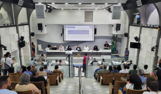 Hospital São Vicente apresenta dados financeiros e assistenciais na Câmara de Vereadores