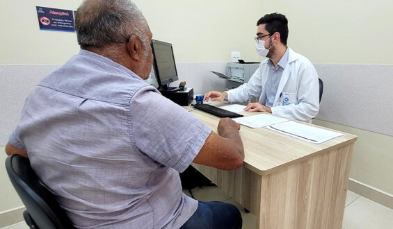 Hospital São Vicente renova selo de atendimento à pessoa idosa