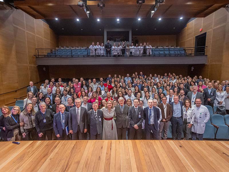 Projeto Escola de Líderes conquista prêmio Top Ser Humano