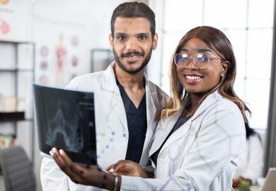 Ministério da Saúde oferece incentivos a programas de residências