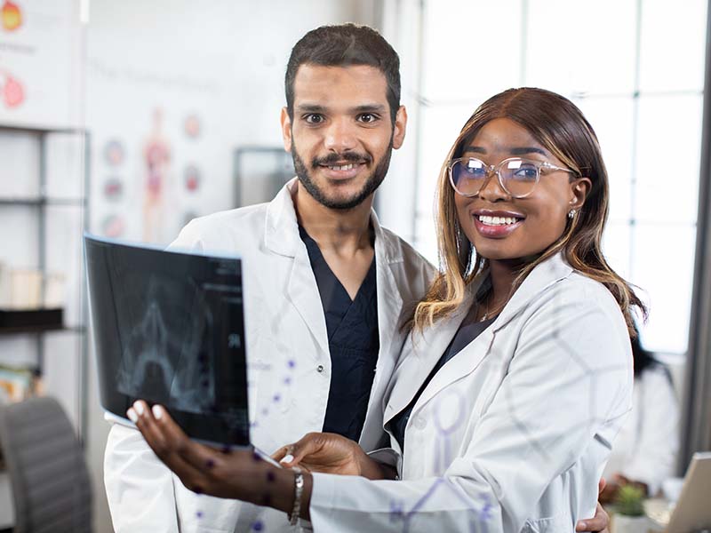 Ministério da Saúde oferece incentivos a programas de residências